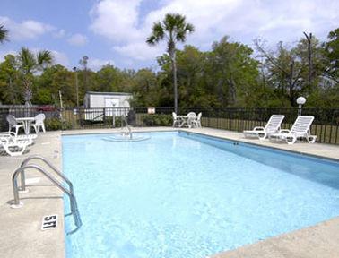 Super 8 Defuniak Springs Motel Facilities photo